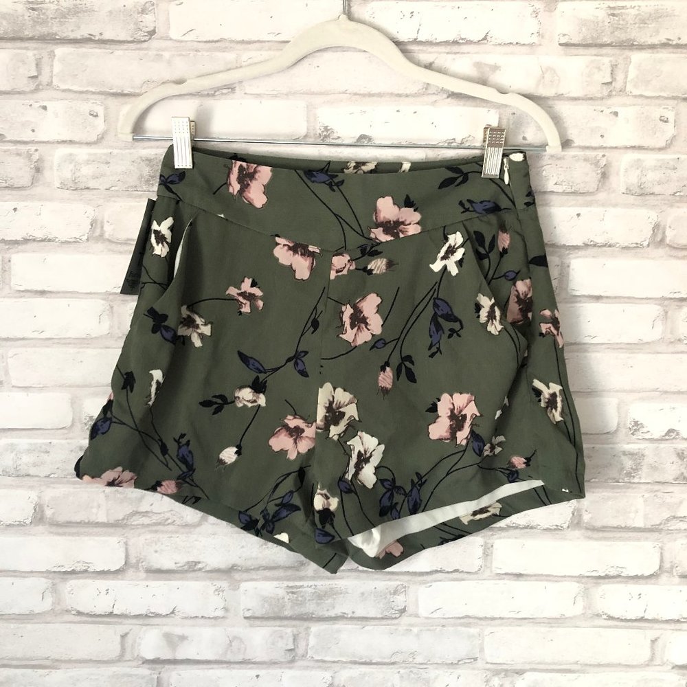 NWT Bishop & Young Ana Pocket Shorts